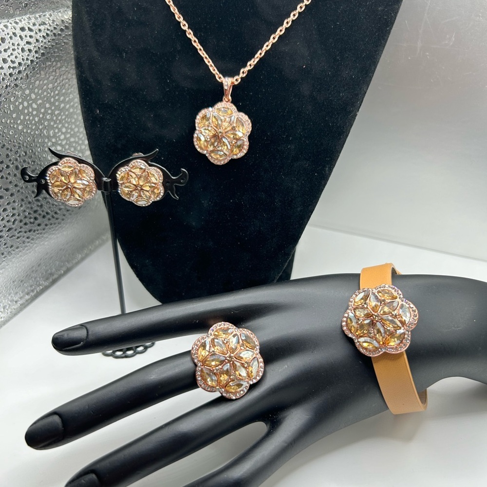 NIB 4 Piece Matching Jewelry Set
